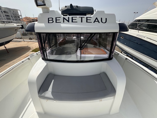 slider 10 Beneteau Barracuda 9